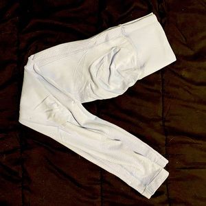 Butt lifting leggings, size S